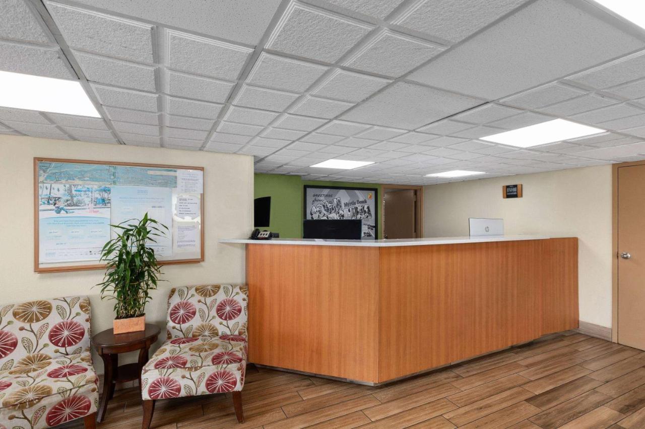 Super 8 By Wyndham Myrtle Beach/Market Common Area Exterior foto